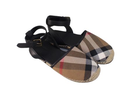 Burberry Sandals 7Y - 8Y (EU33) Supply